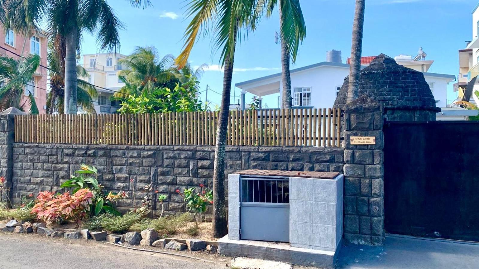 White Castle Villa Pereybere Beach Exterior foto